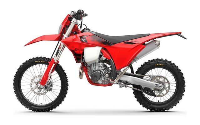 2026 GASGAS EC 500F, side studio view