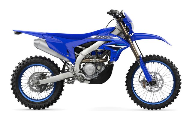 2026 Yamaha WR450F, side studio view