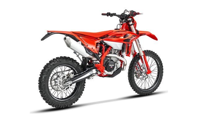 2026 Beta RR 390 X-PRO, side studio view